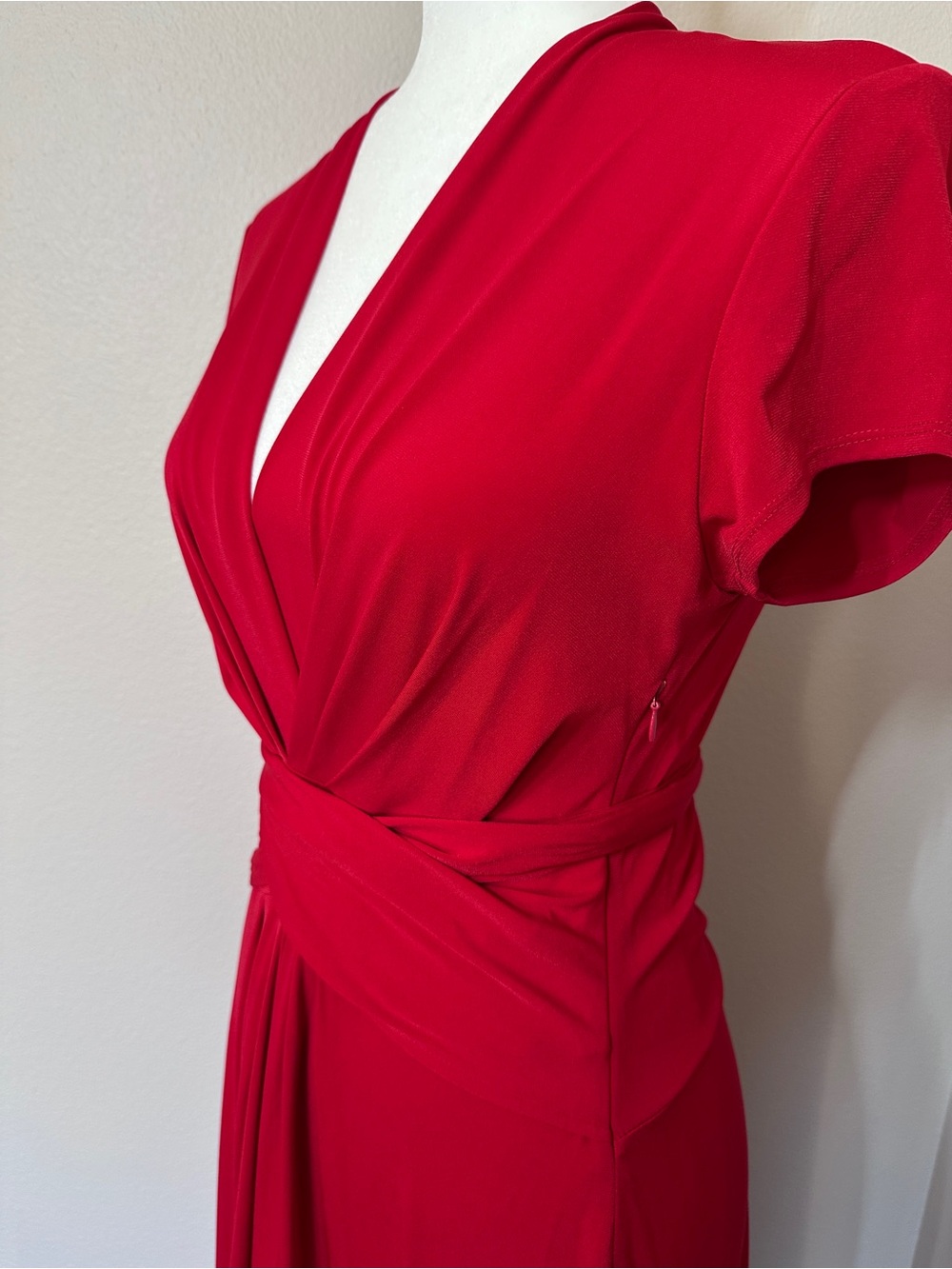 MICHAEL Michael Kors Red Asymmetrical High-Low Short Sleeve Wrap Dress 8 - Picture 4 of 14